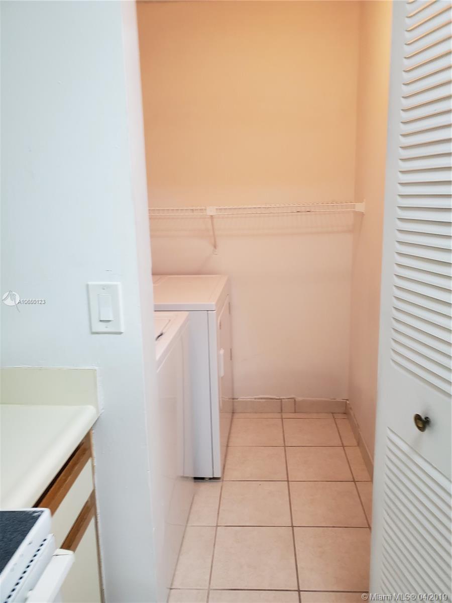 ROYAL POINCIANA CONDO - Residential Lease