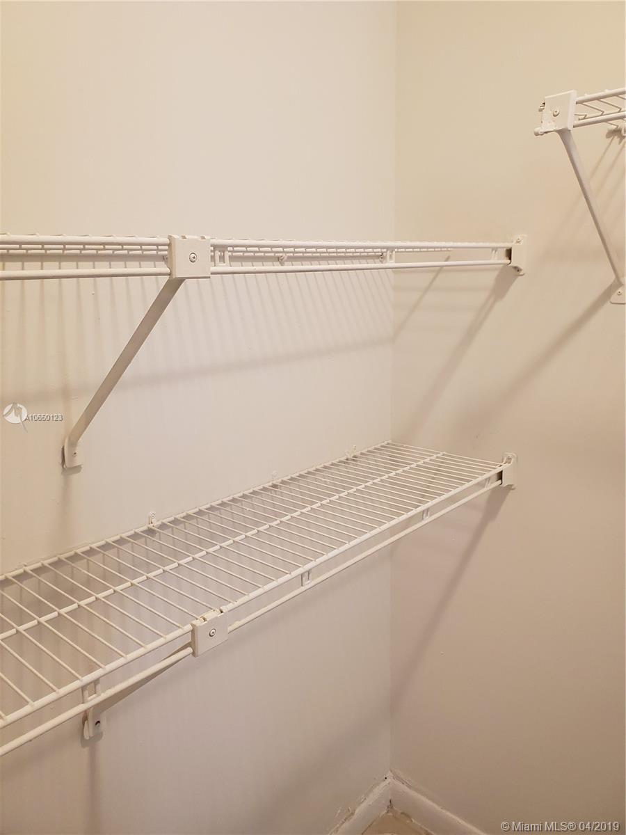 ROYAL POINCIANA CONDO - Residential Lease