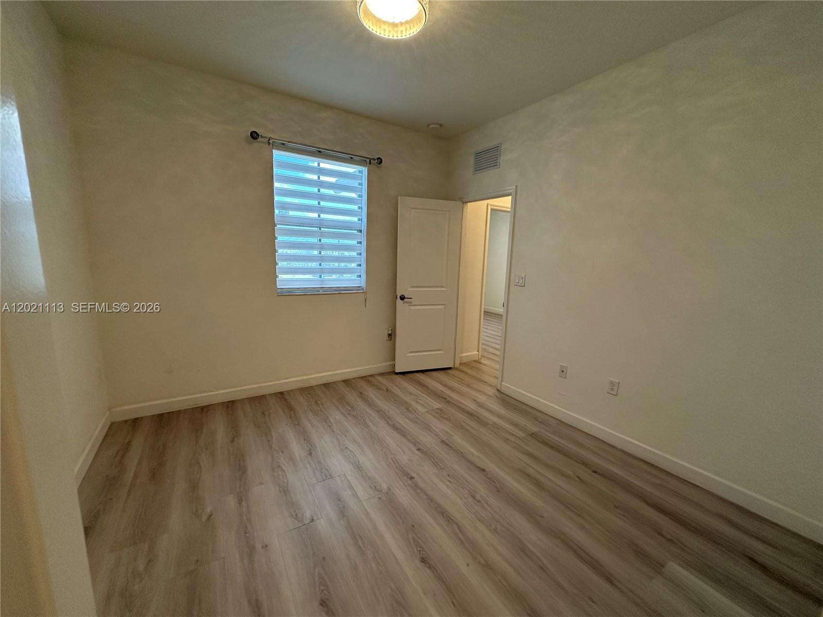 VISTA LAGO - Residential
