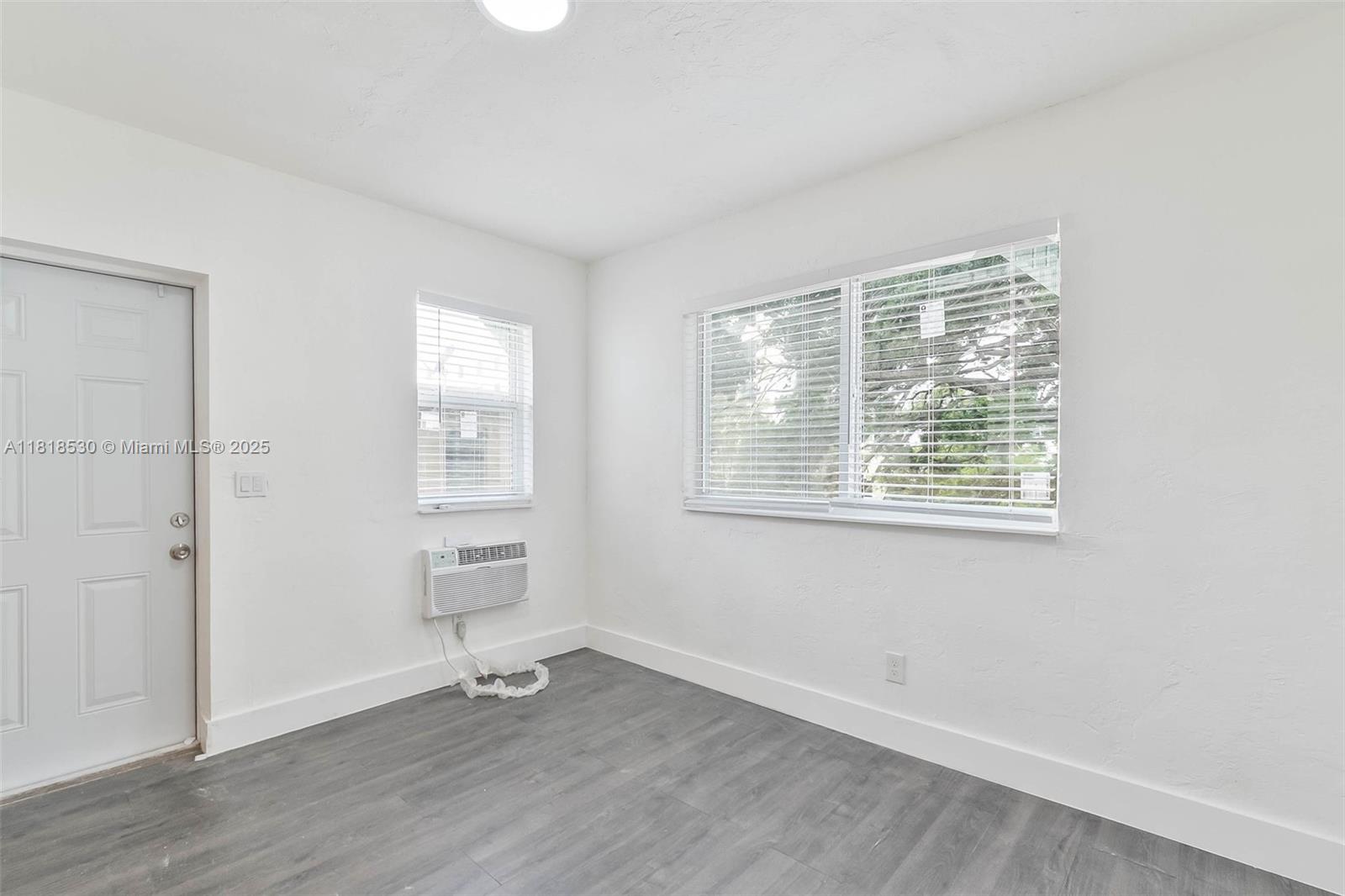 212 NW 15th St