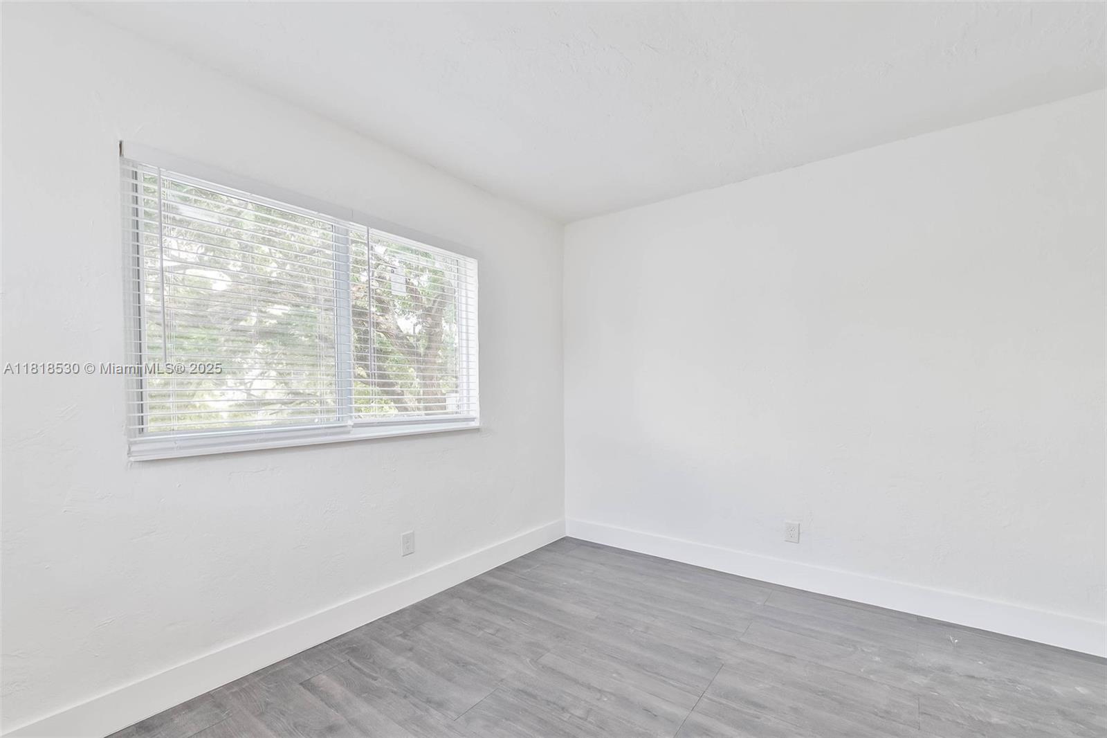 212 NW 15th St