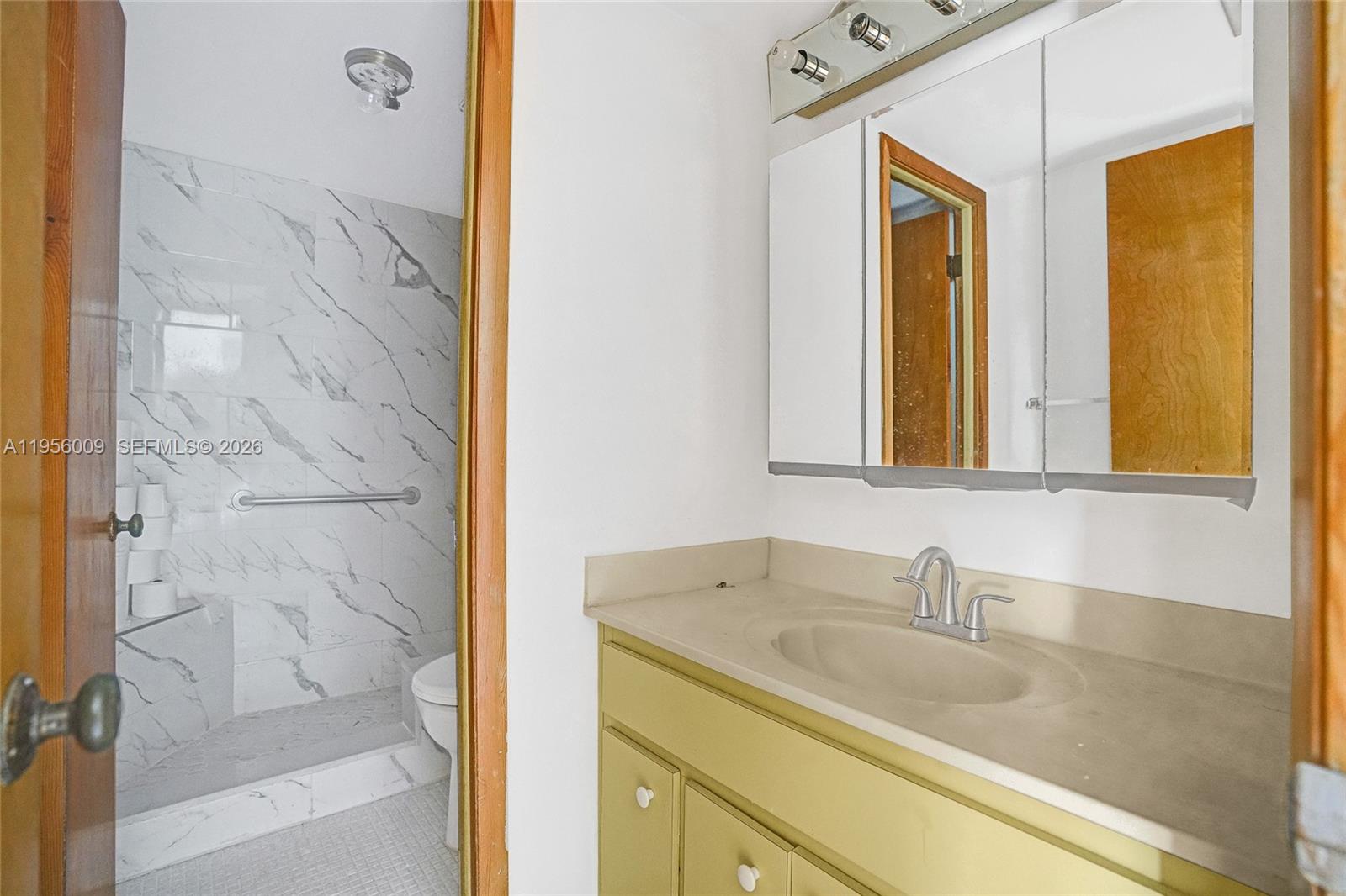 KINGS CREEK SO CONDO - Residential