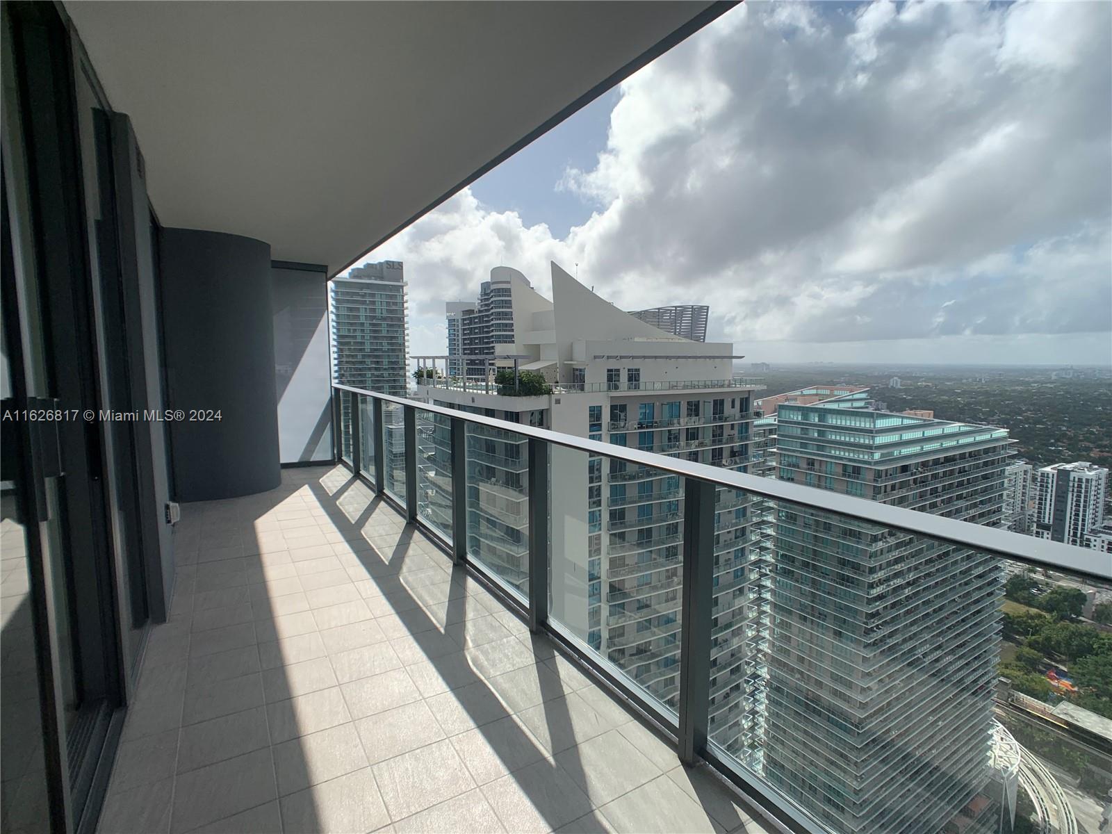 1000 Brickell Plz 4504