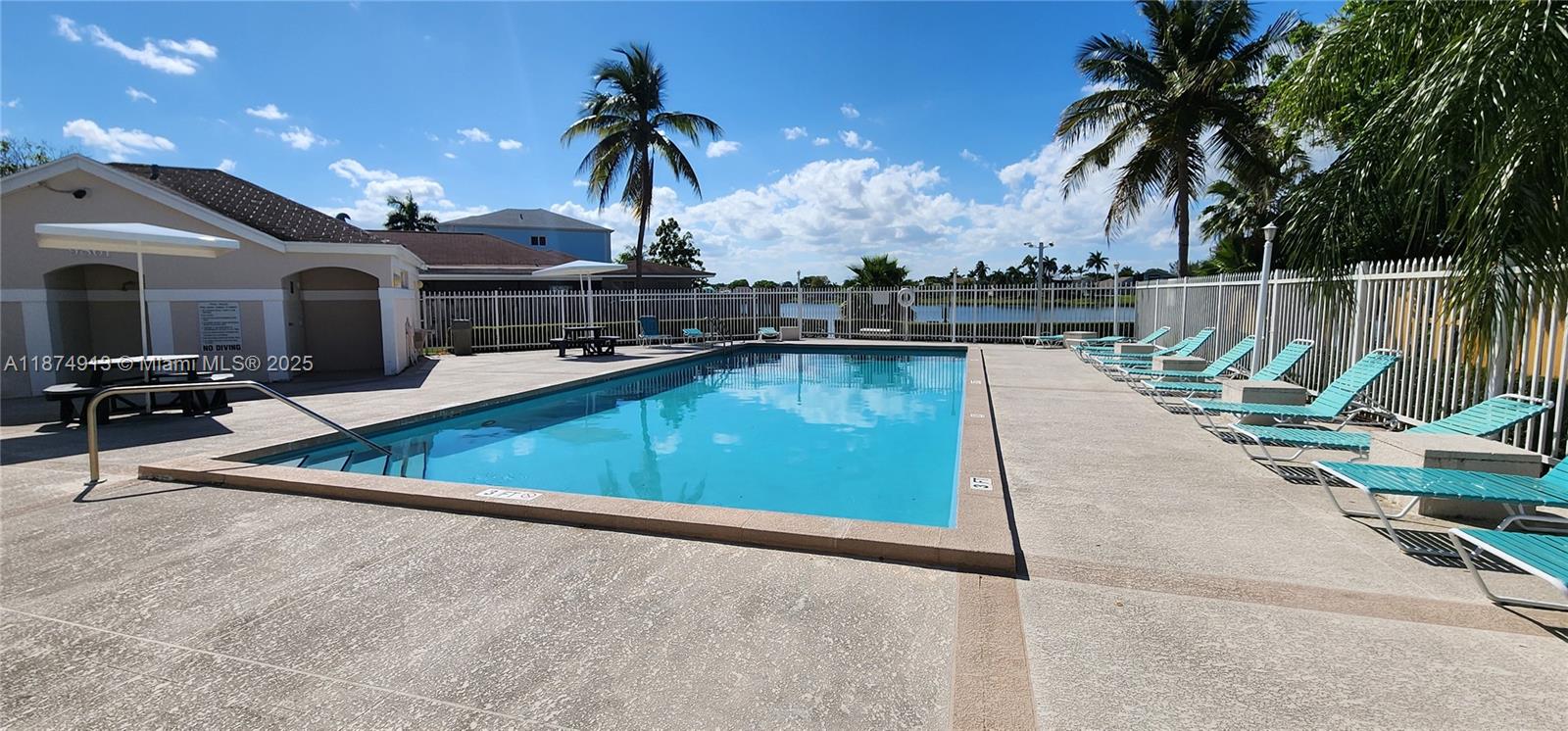 LAKES BY THE BAY SEC 5 - Residential