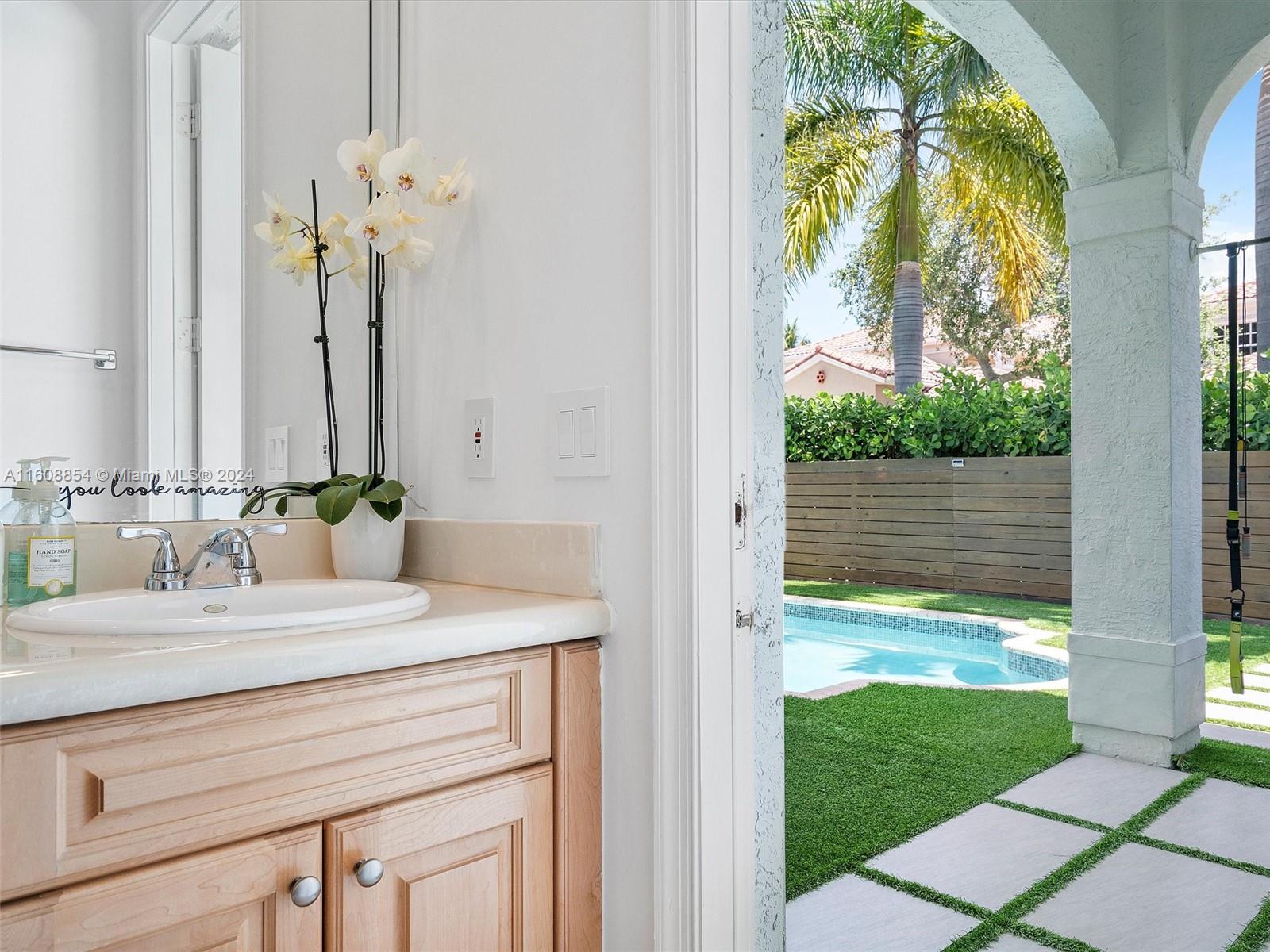 GOLDEN GATE ESTATES & MAR - Residential