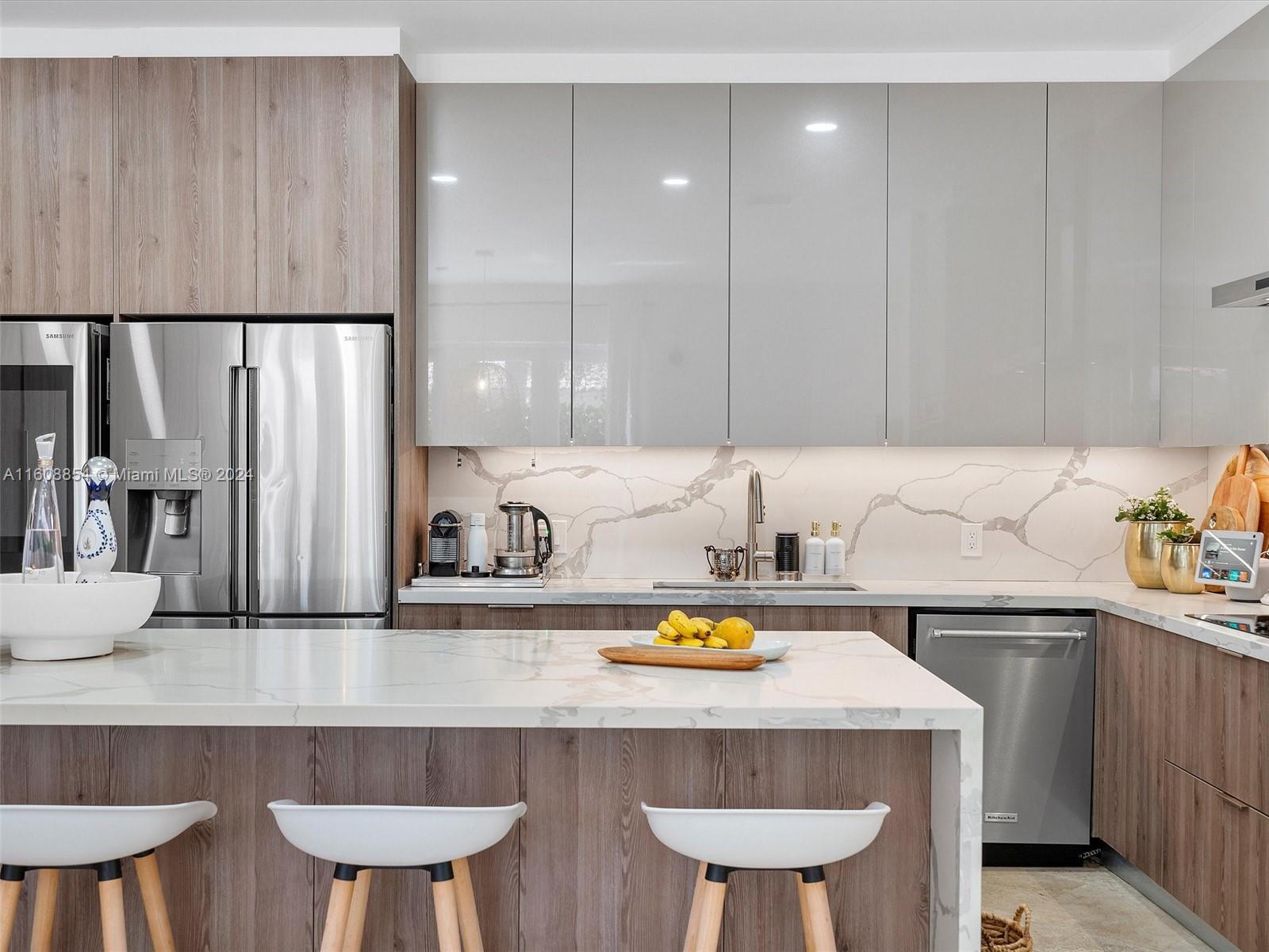 GOLDEN GATE ESTATES & MAR - Residential