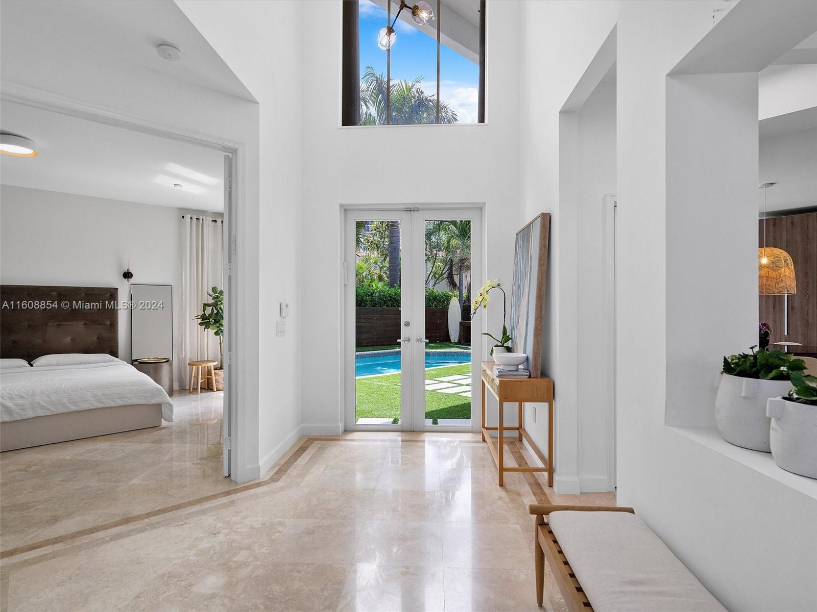 GOLDEN GATE ESTATES & MAR - Residential