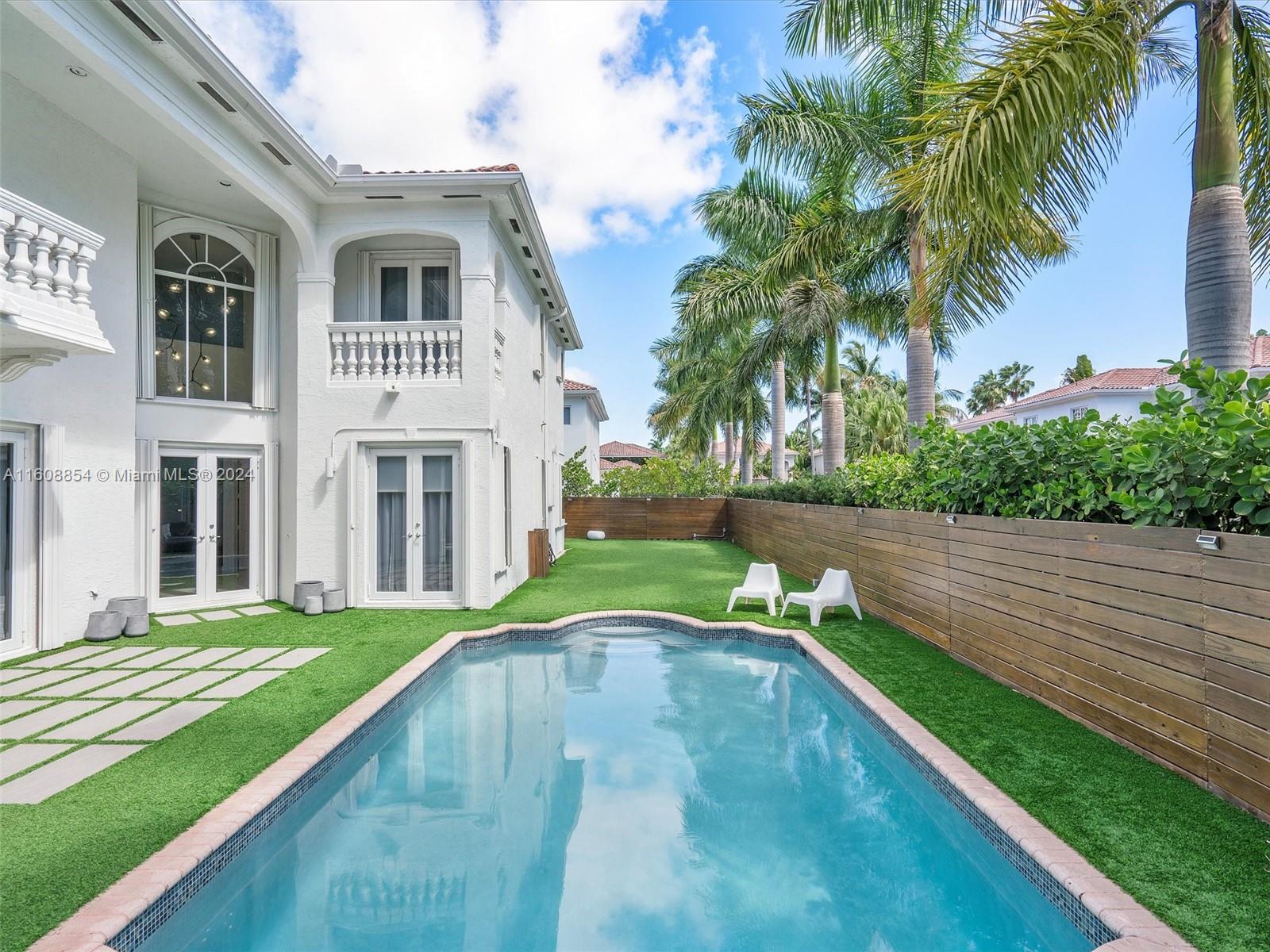 GOLDEN GATE ESTATES & MAR - Residential