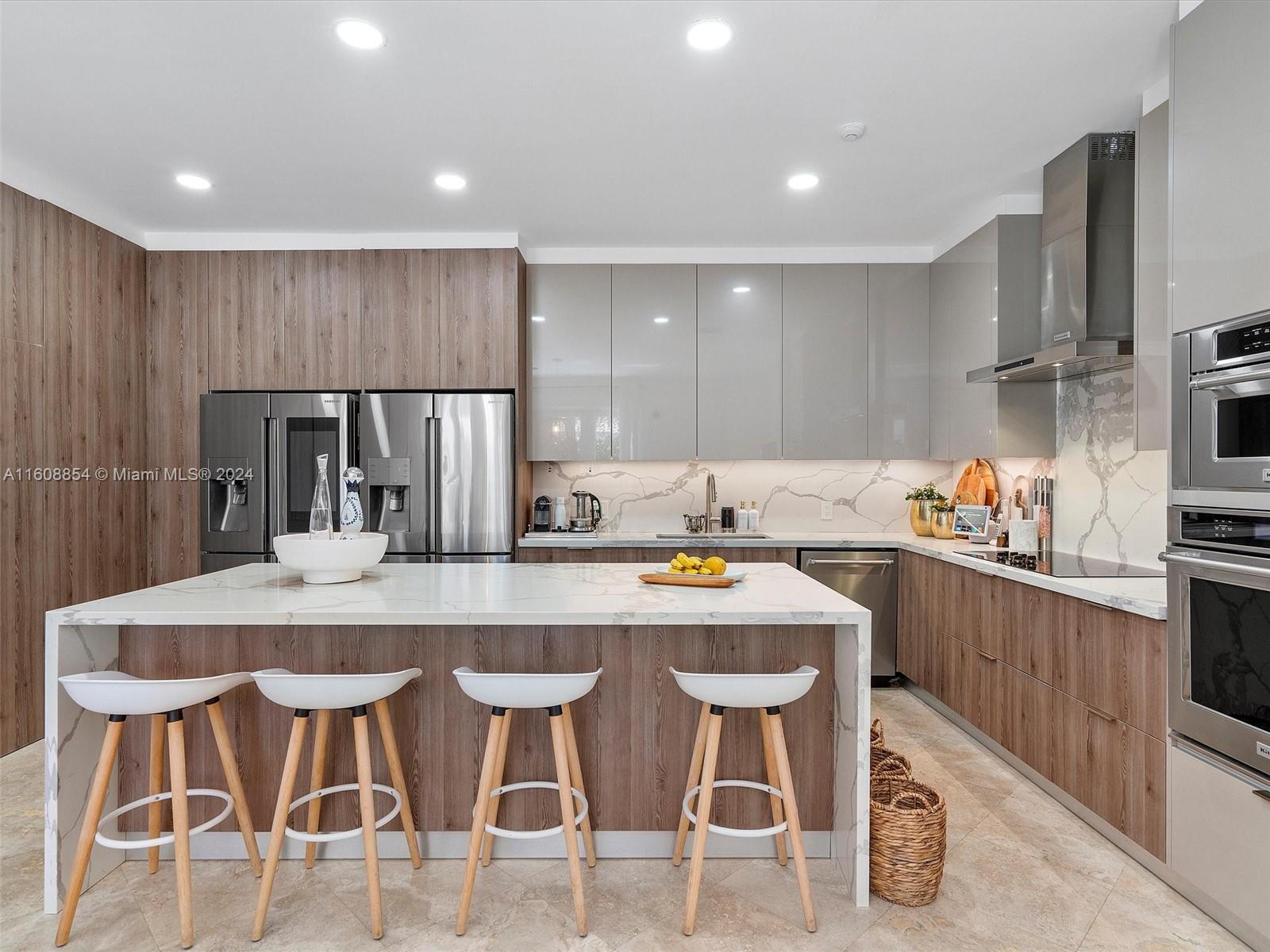 GOLDEN GATE ESTATES & MAR - Residential