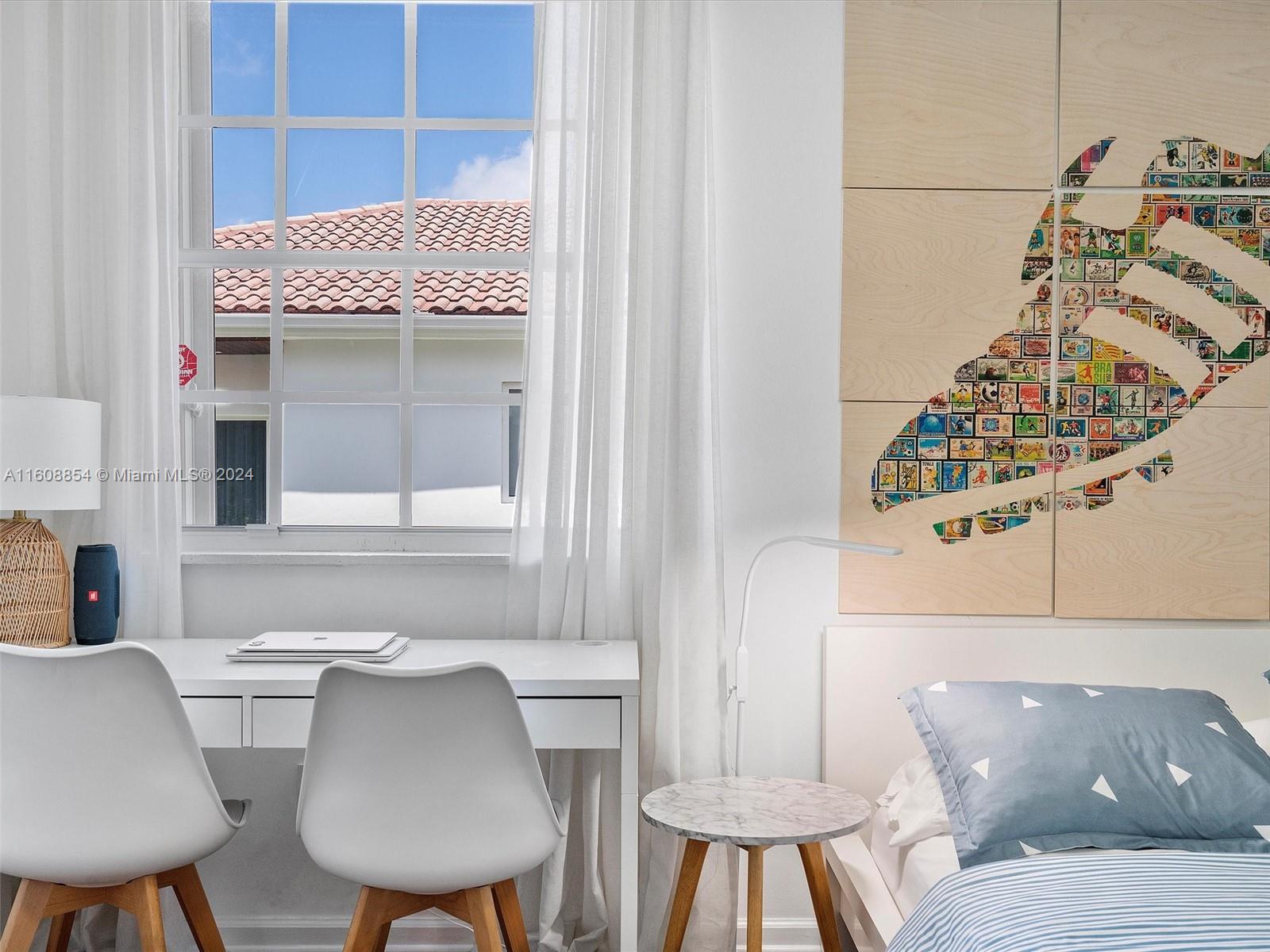 GOLDEN GATE ESTATES & MAR - Residential