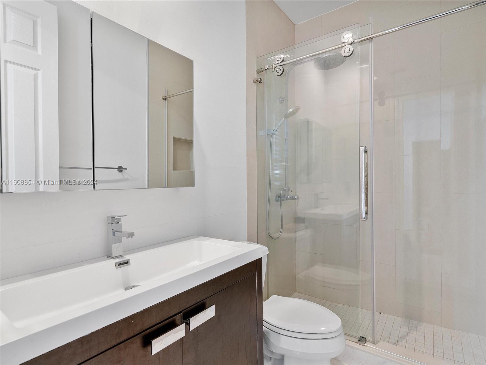 GOLDEN GATE ESTATES & MAR - Residential