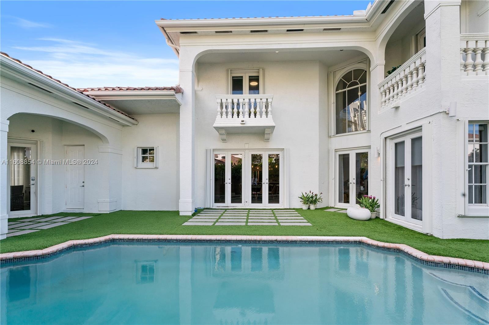 GOLDEN GATE ESTATES & MAR - Residential