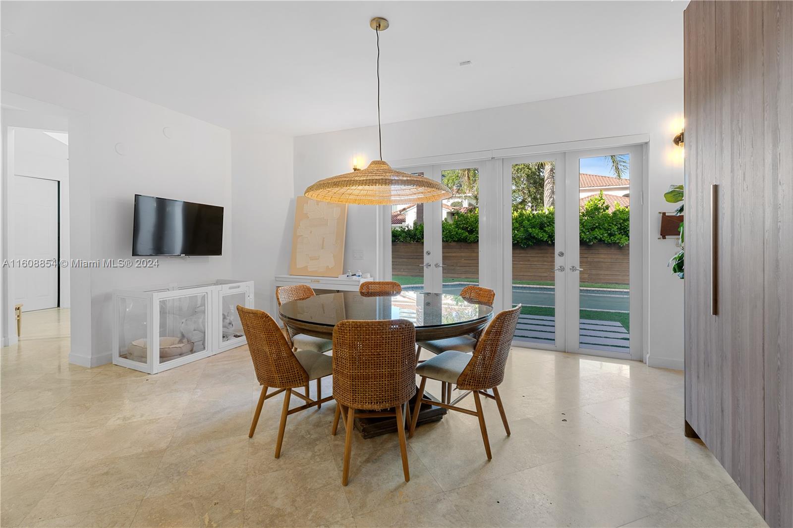 GOLDEN GATE ESTATES & MAR - Residential