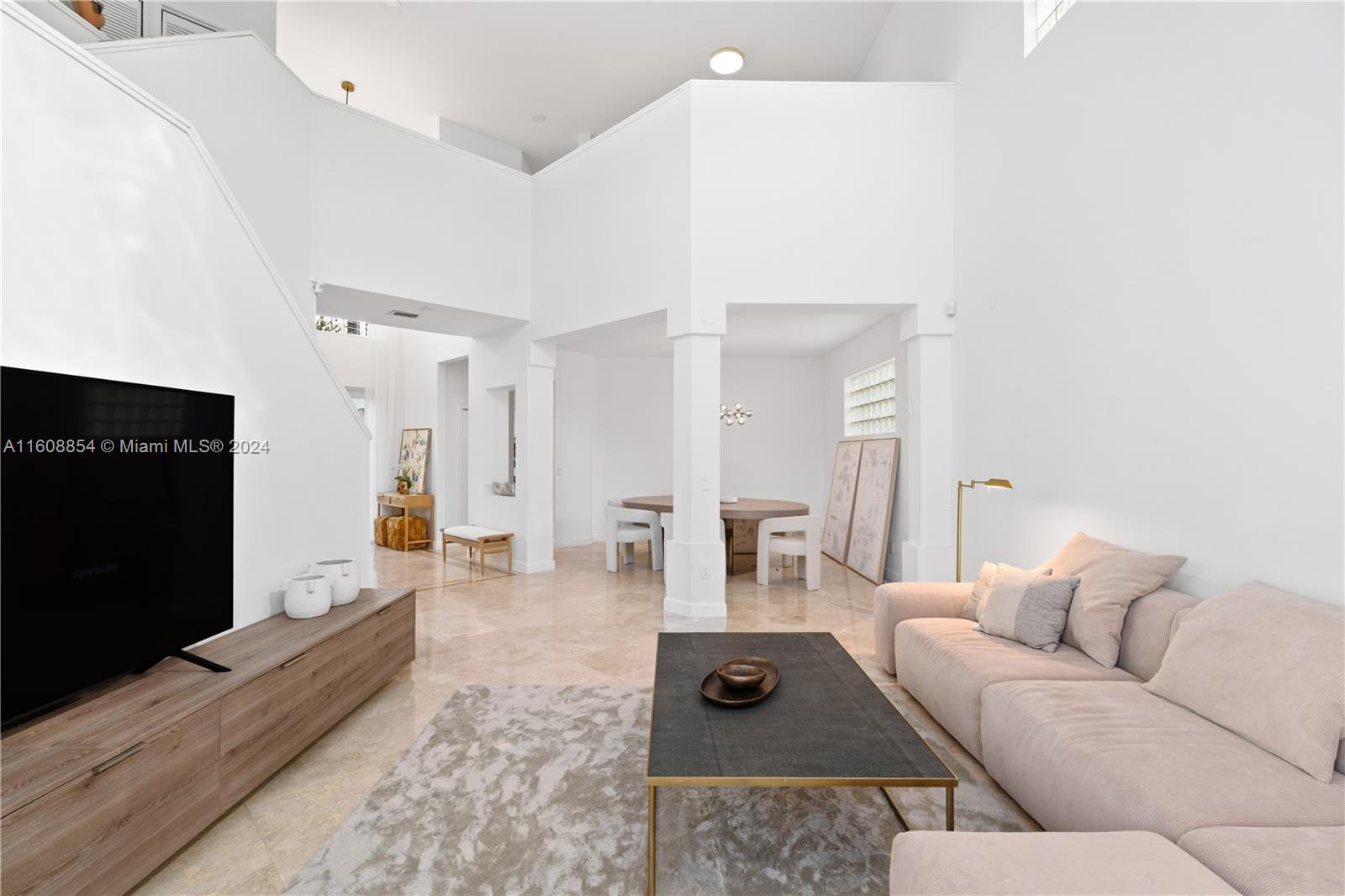 GOLDEN GATE ESTATES & MAR - Residential