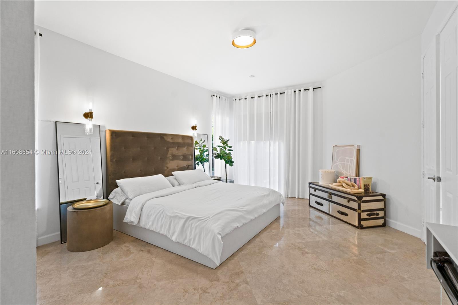 GOLDEN GATE ESTATES & MAR - Residential