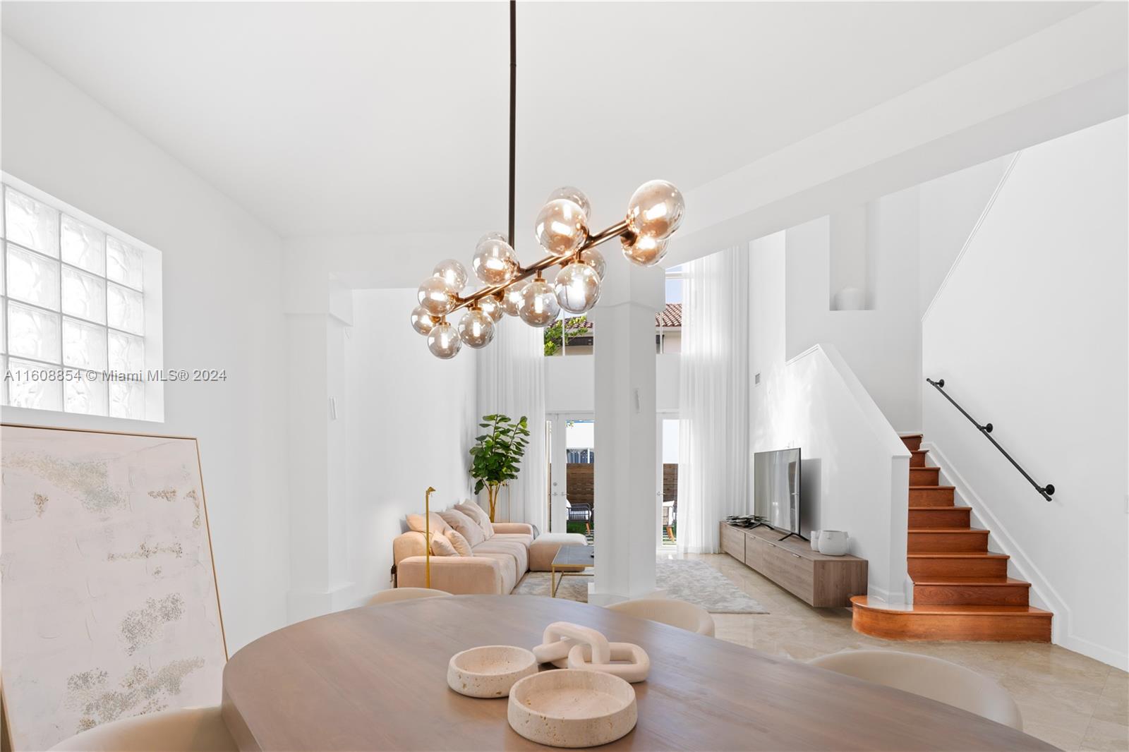 GOLDEN GATE ESTATES & MAR - Residential