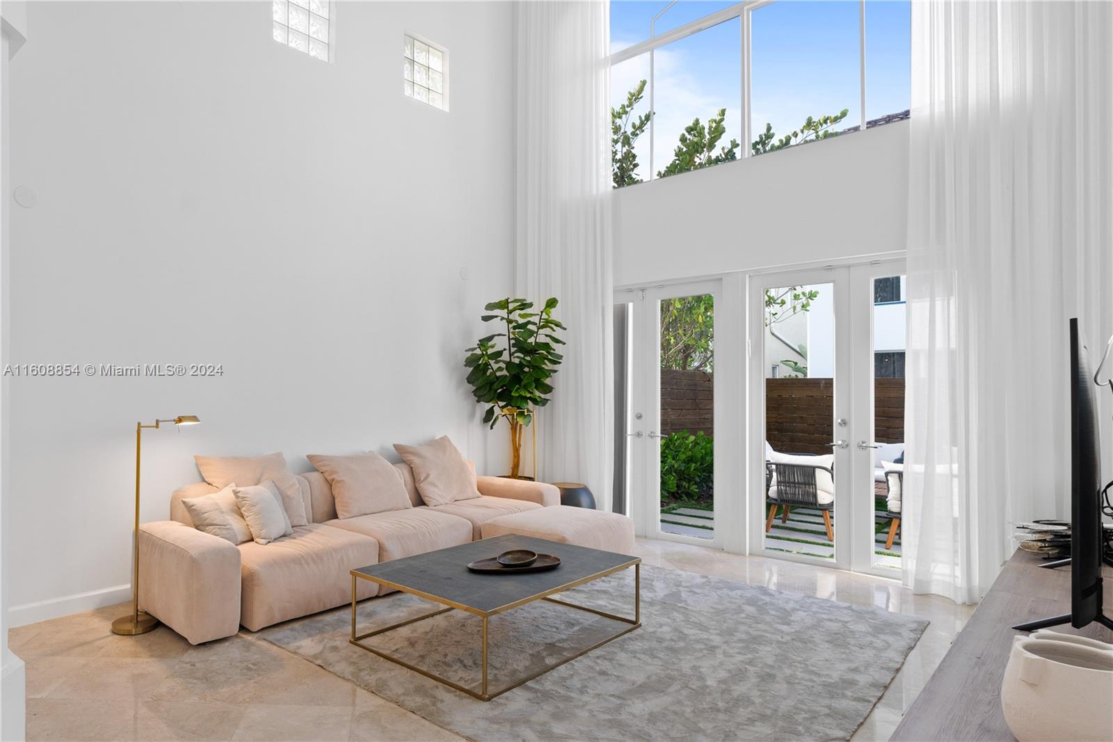 GOLDEN GATE ESTATES & MAR - Residential