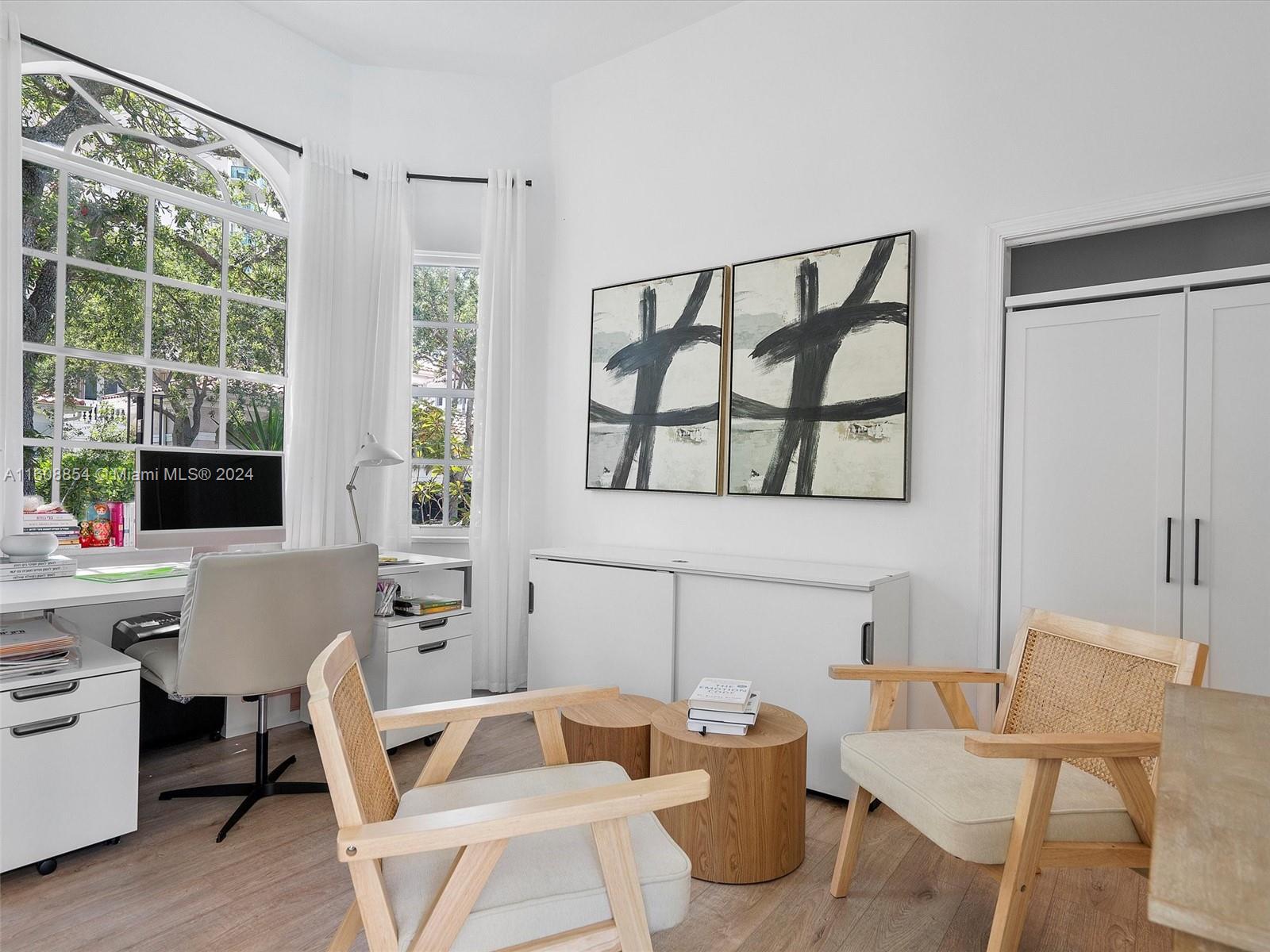 GOLDEN GATE ESTATES & MAR - Residential