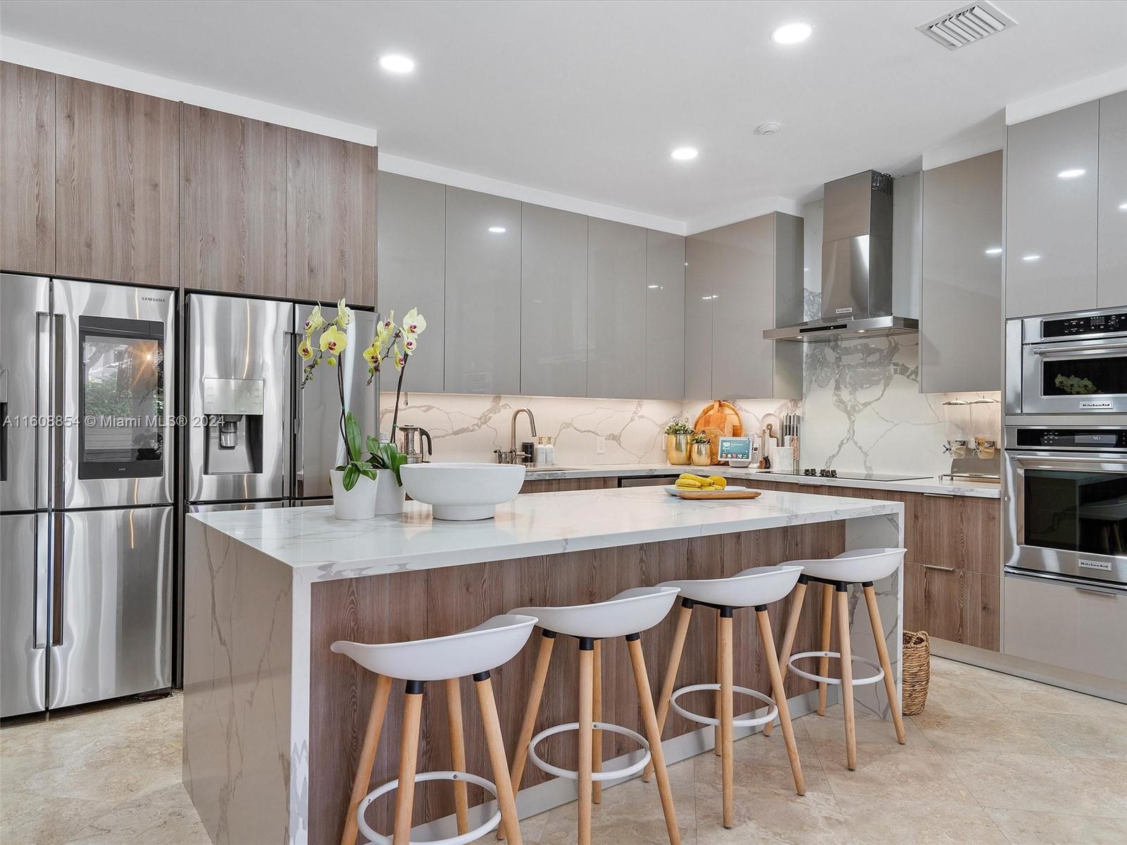 GOLDEN GATE ESTATES & MAR - Residential