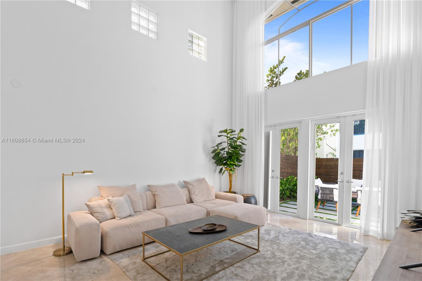 GOLDEN GATE ESTATES & MAR - Residential