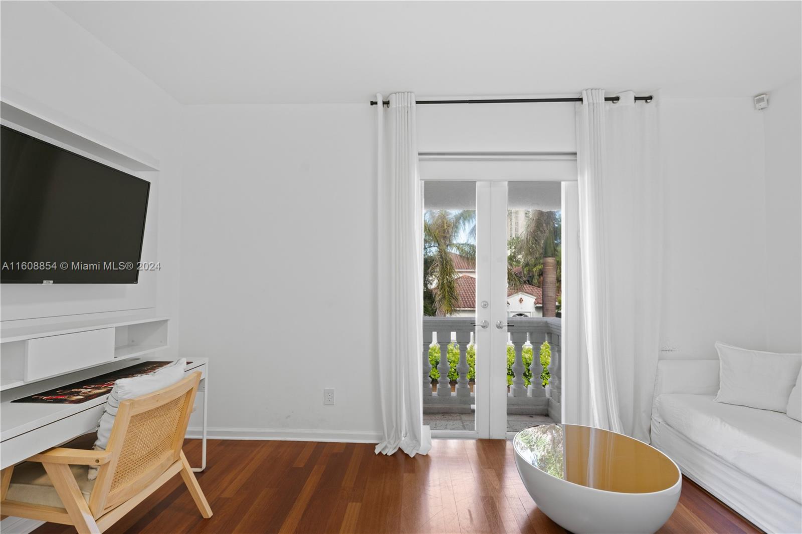 GOLDEN GATE ESTATES & MAR - Residential