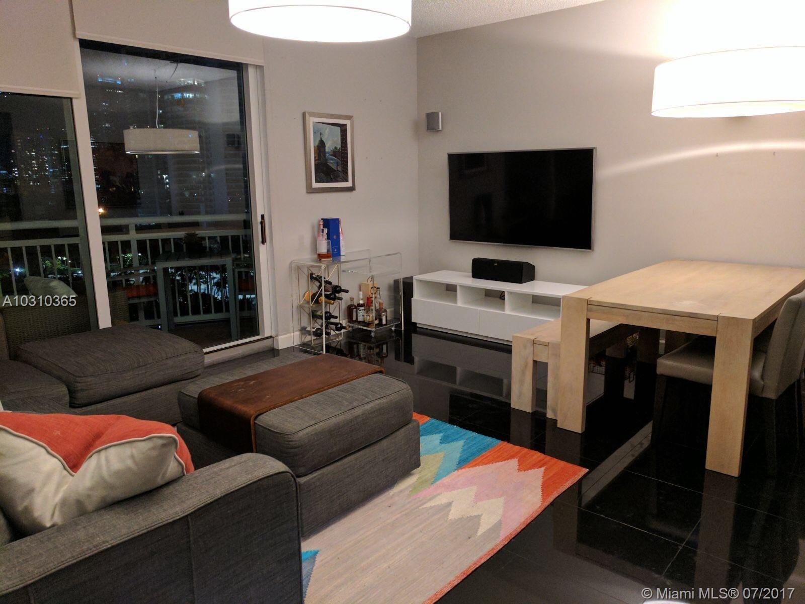 THE METROPOLITAN - Residential Lease