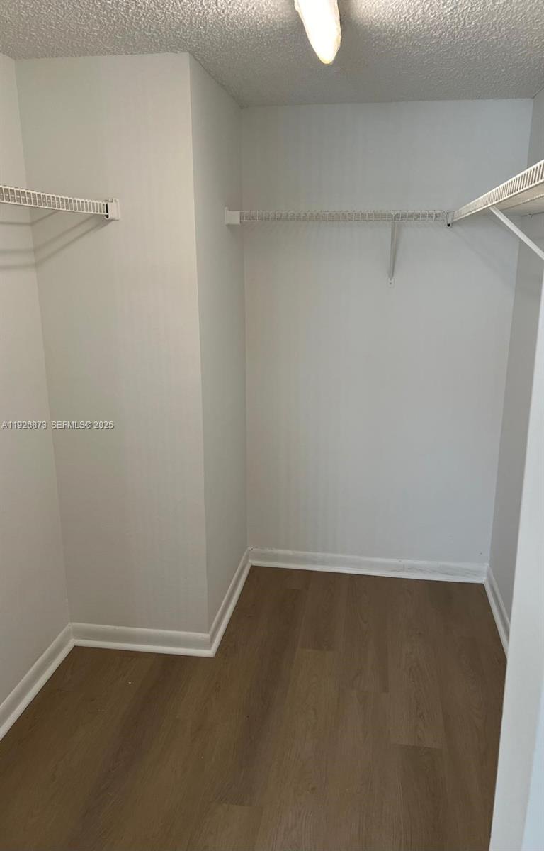 VILLAS DE VENEZIA CONDO - Residential Lease