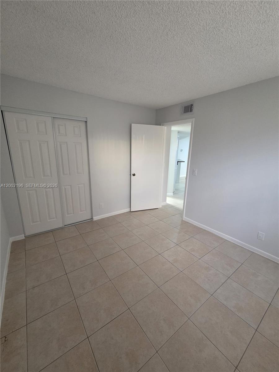 EDGEWATER CONDO - Residential Lease