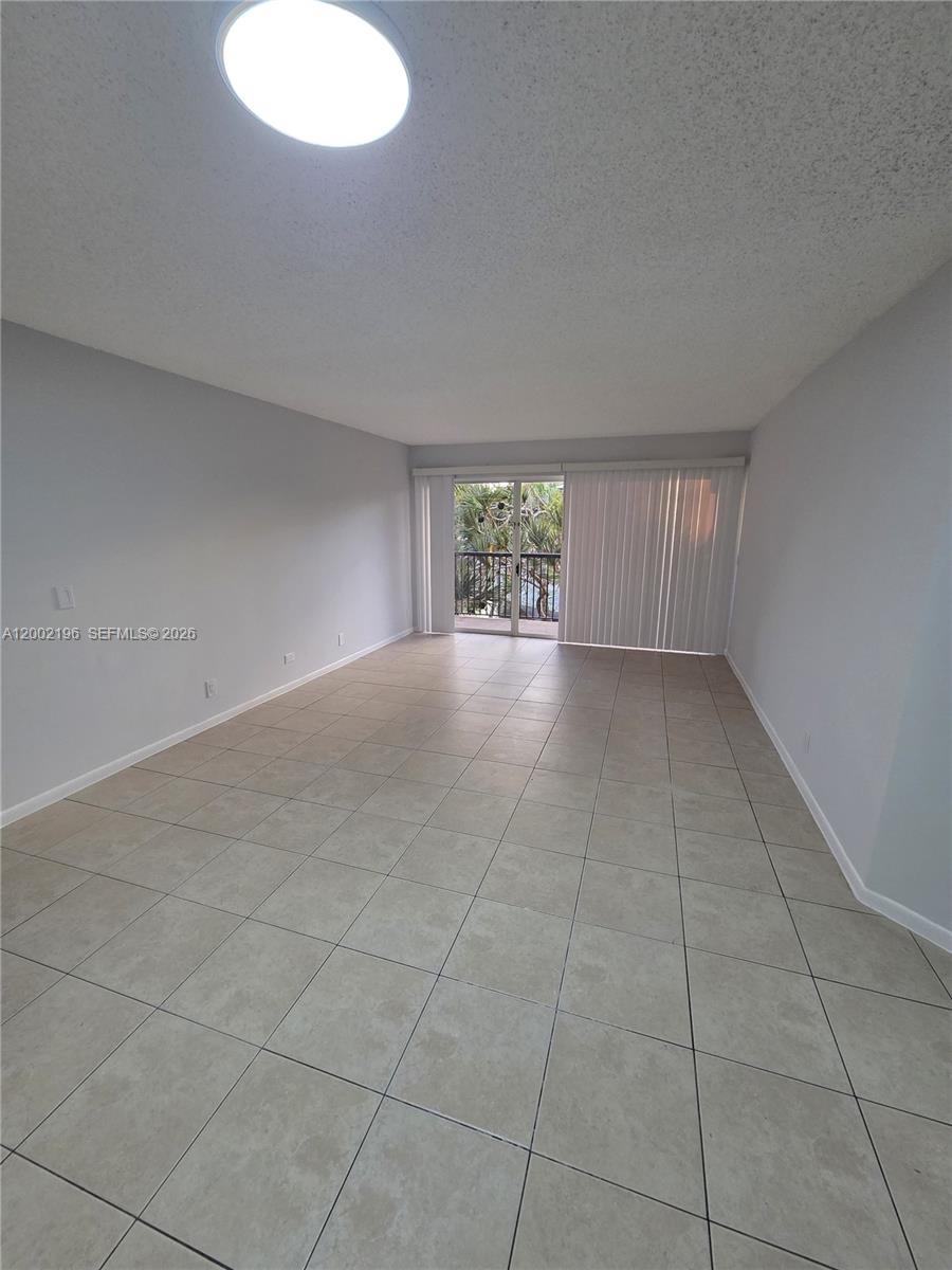 EDGEWATER CONDO - Residential Lease