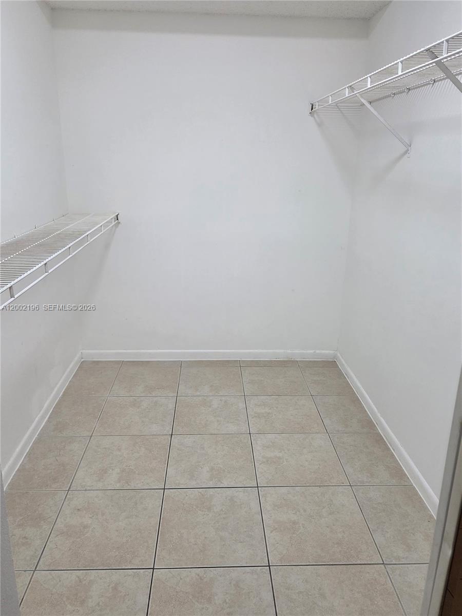 EDGEWATER CONDO - Residential Lease