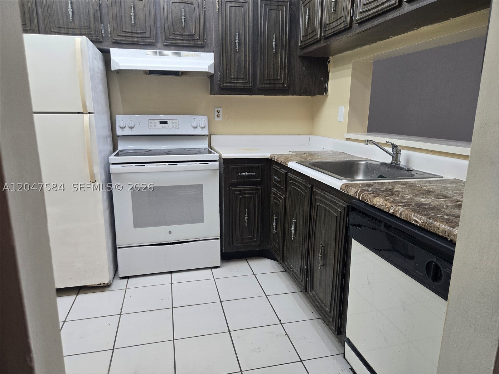482 NW 165th St Rd A-505