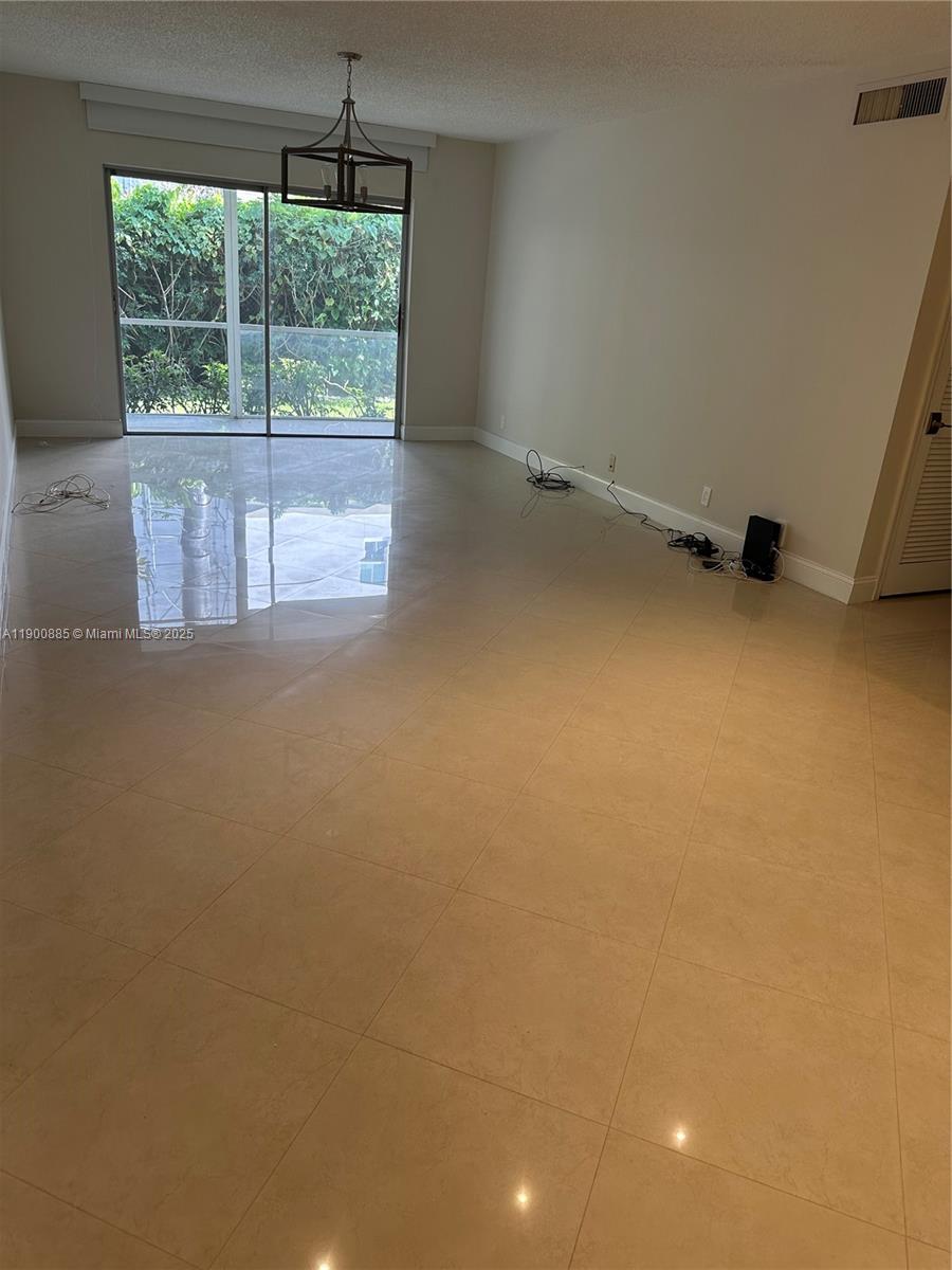 IMPERIAL POINT COLONNADES - Residential Lease