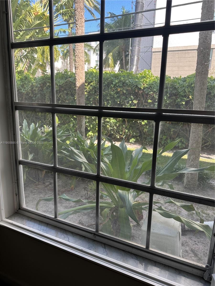 IMPERIAL POINT COLONNADES - Residential Lease