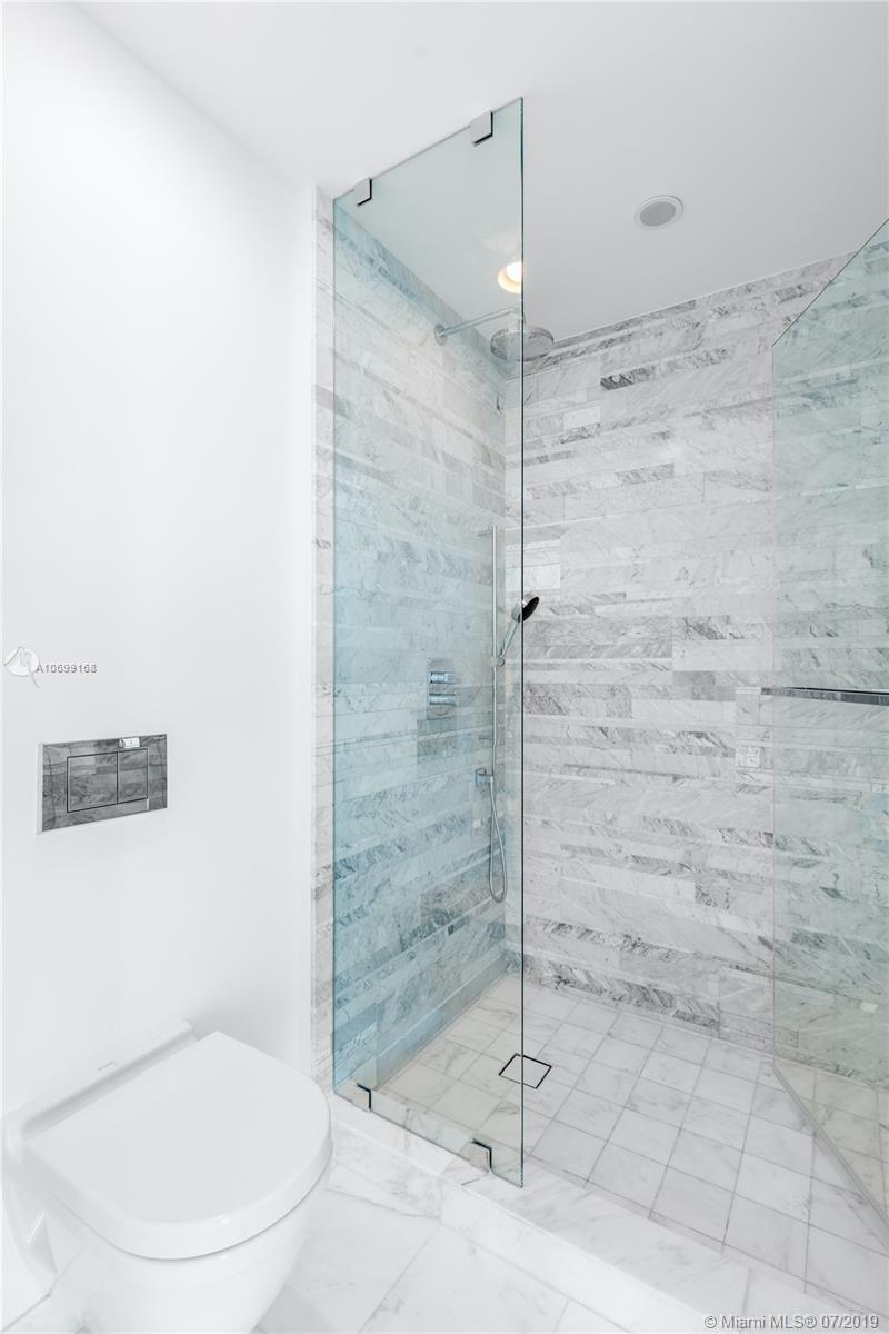 OCEANA BAL HARBOUR CONDO - Residential