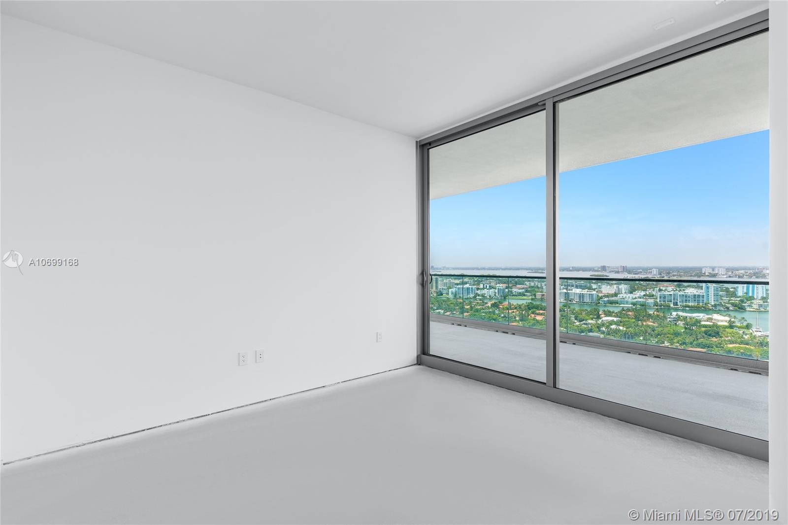 OCEANA BAL HARBOUR CONDO - Residential