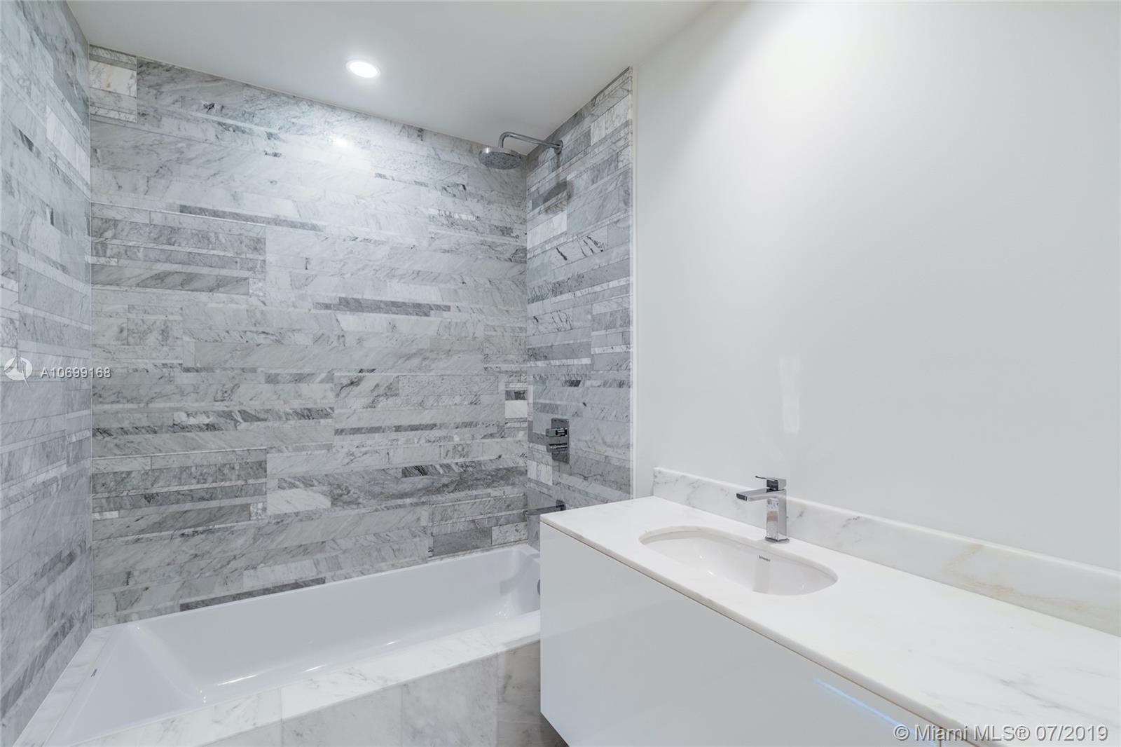 OCEANA BAL HARBOUR CONDO - Residential