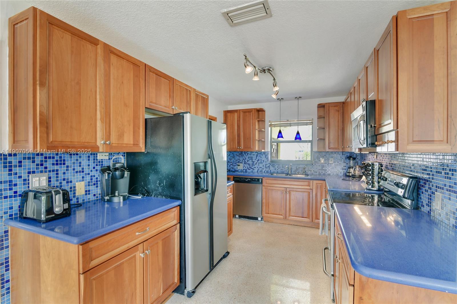 JENADA VILLAS 1 ADD - Residential Lease