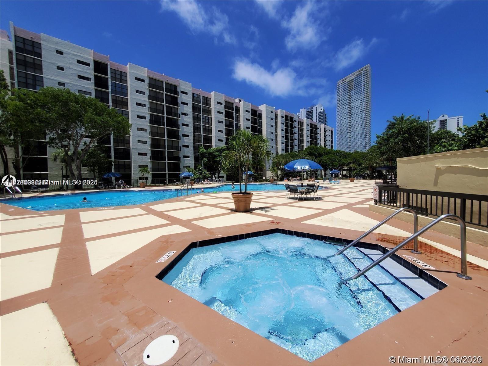 16909 N Bay Rd 909