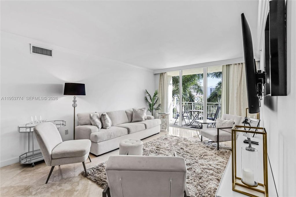 Photo of 99 SE Mizner Blvd #409, Boca Raton, FL 33432 (MLS # A11953774)