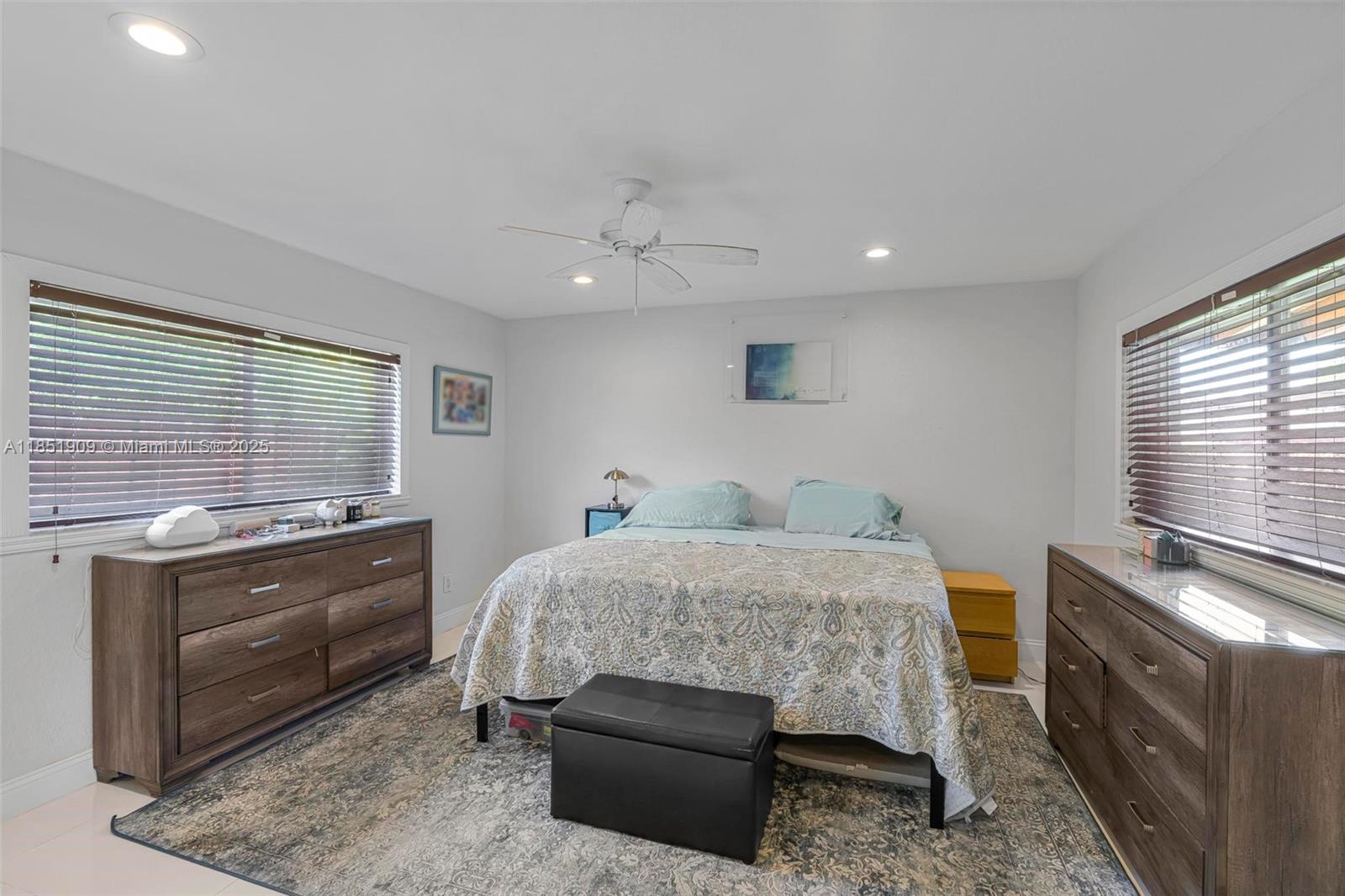 SAGA BAY SEC 1 - Residential