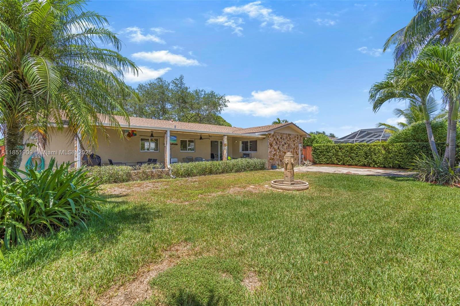 SAGA BAY SEC 1 - Residential