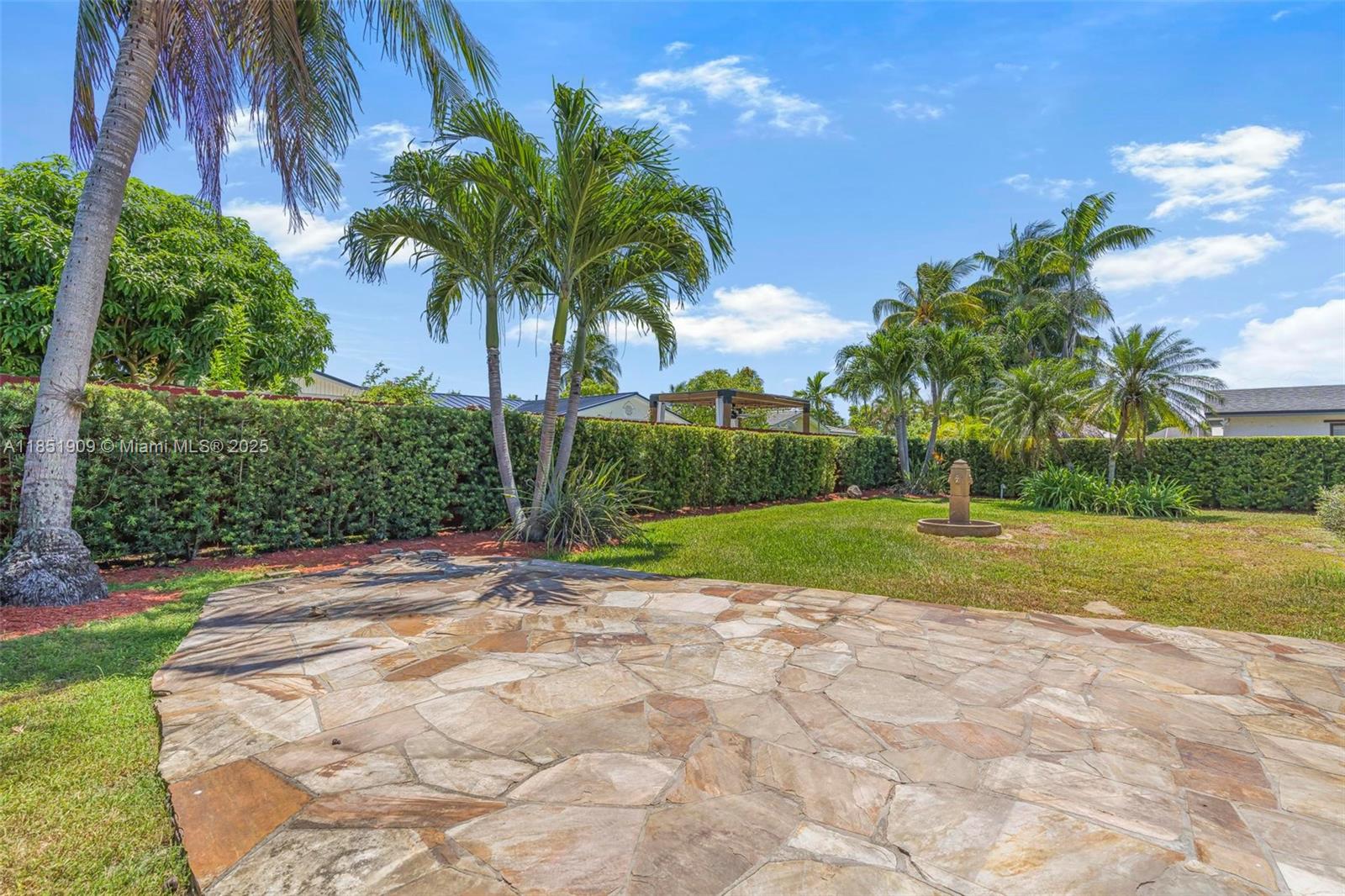 SAGA BAY SEC 1 - Residential