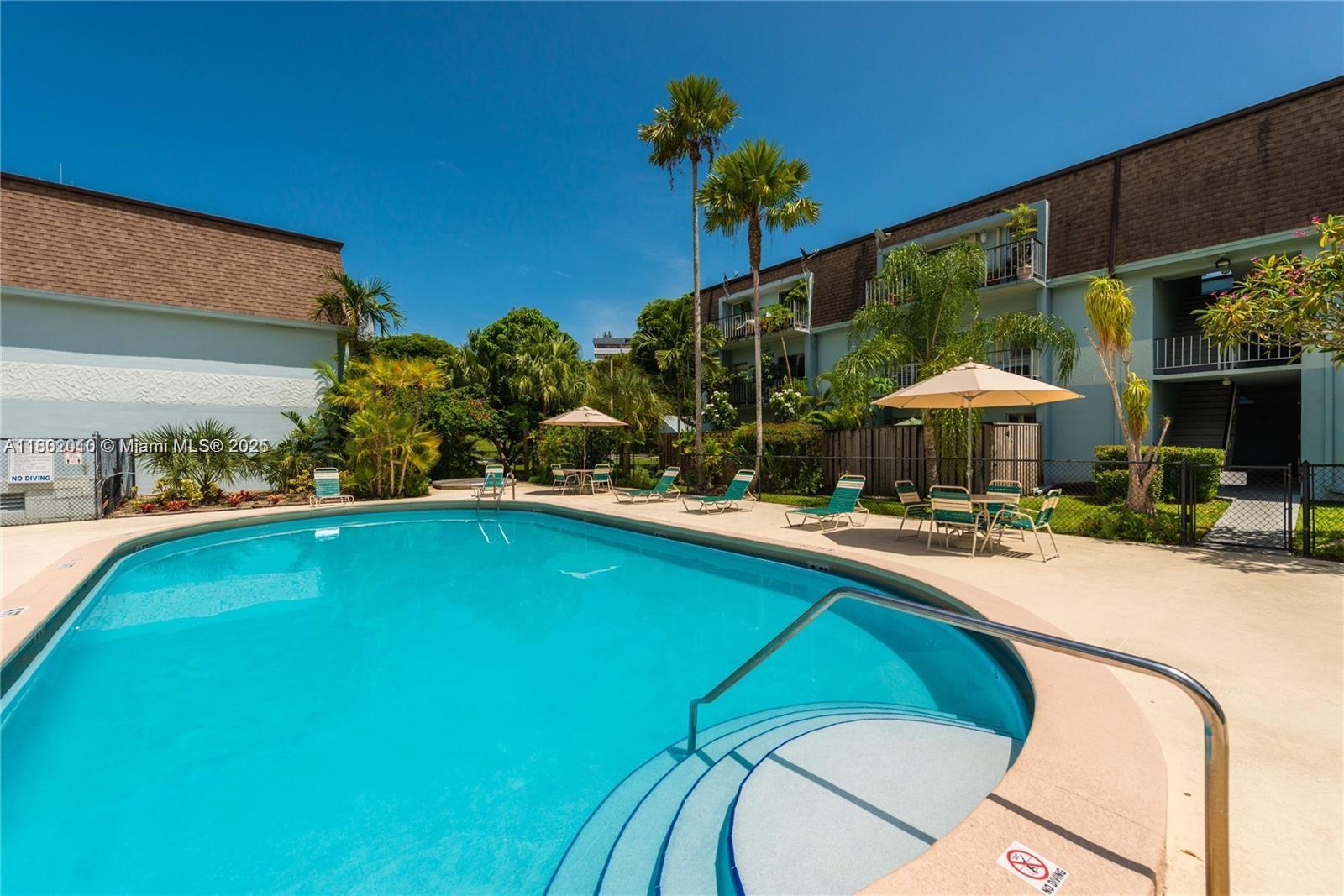 9631 Sw 77th Ave 303C, Miami, Broward County, Florida - 1 Bedrooms  
1 Bathrooms - 