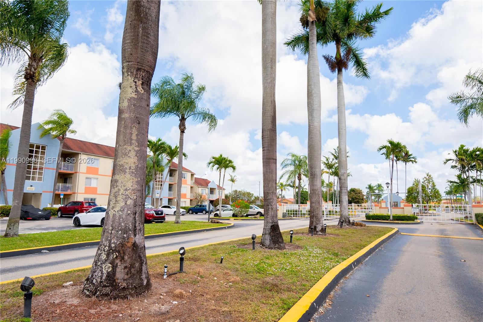 VILLA RUSTICA I CONDO - Residential