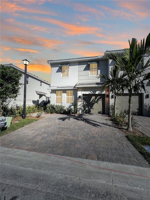 165 SW 170th Ave 165 Pembroke Pines FL 33027