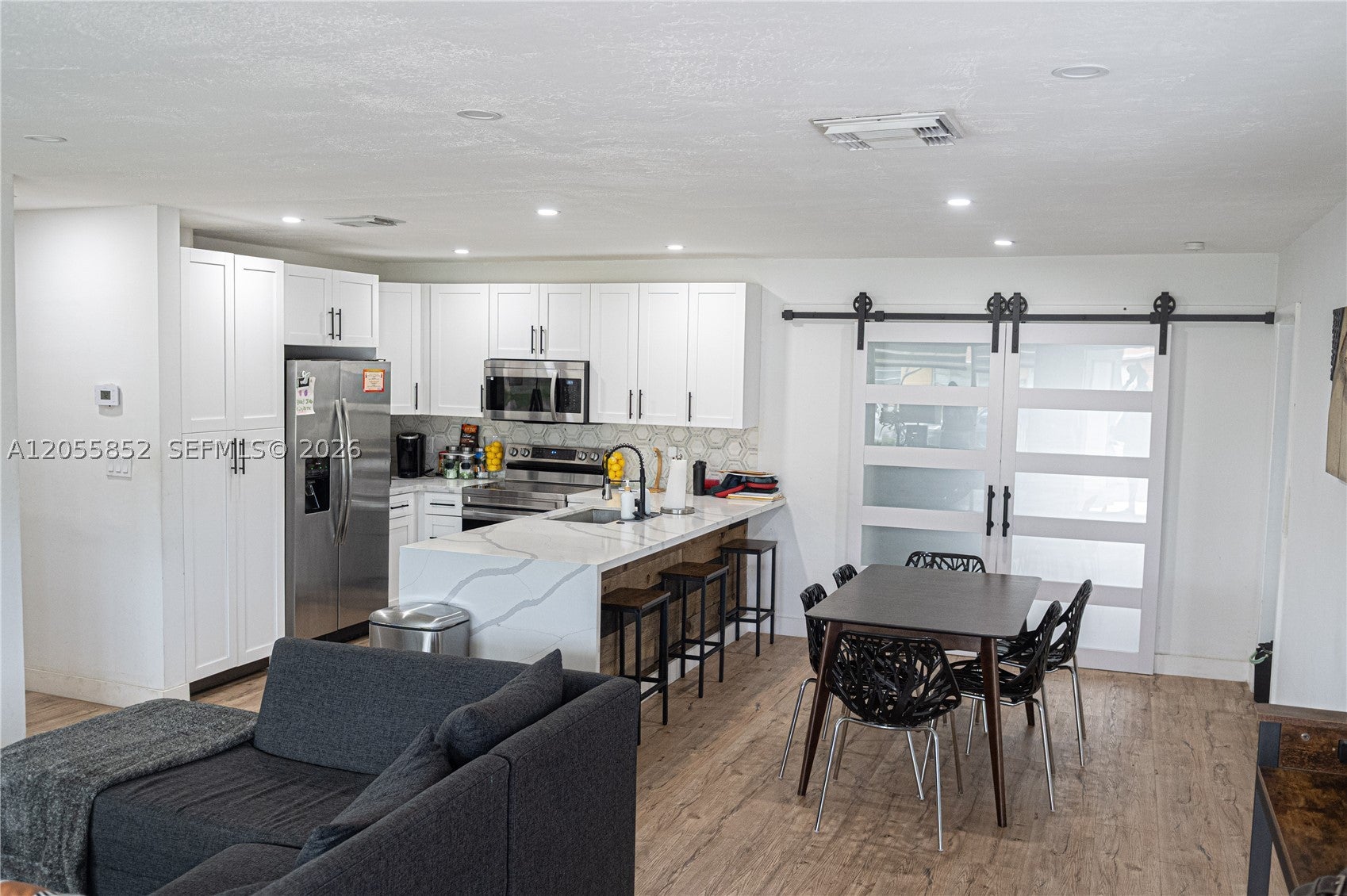 7330 NW 1st Ct, Pembroke Pines FL 33024
