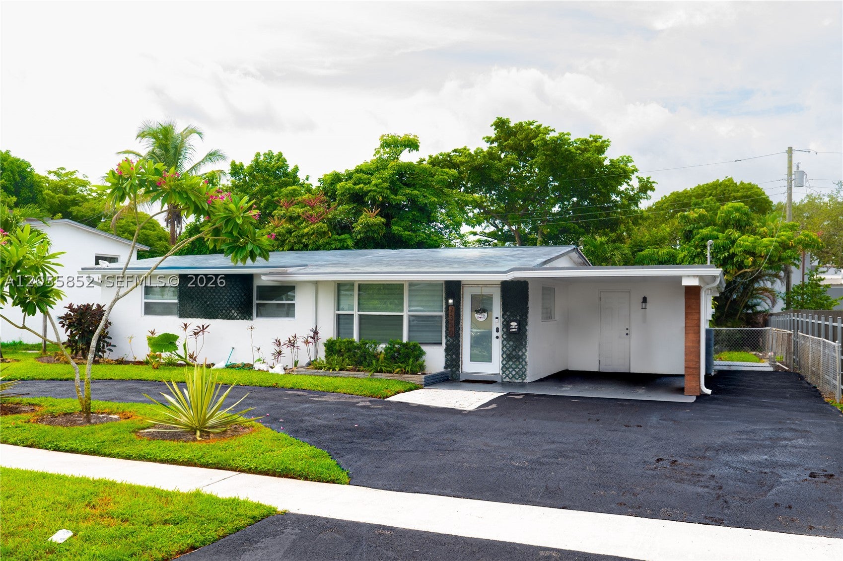 7330 NW 1st Ct