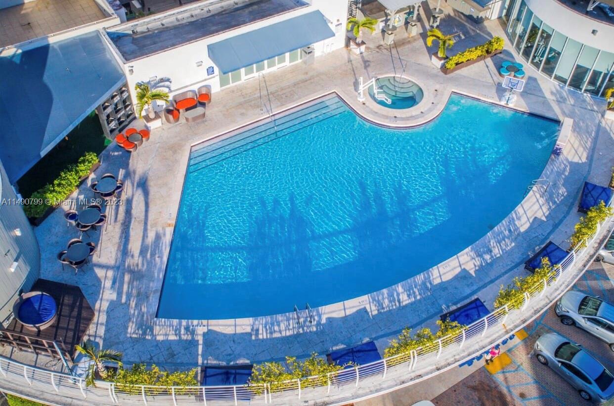 LOCATON! LOCATION! LOCATION!!Located in the heart of Doral, this 2 Bed/ 2 Bath FURNISHED for 7 or 12 MONTHS !! Unit includes ALL utilities - electric up to $150, water, cable & internet. one parking spot. washer and dryer in unit. Building amenities include a pool, a separate lounge area, valet parking, a café, and restaurant. Rapid Approval!! text, what'sapp Listing Agent!!