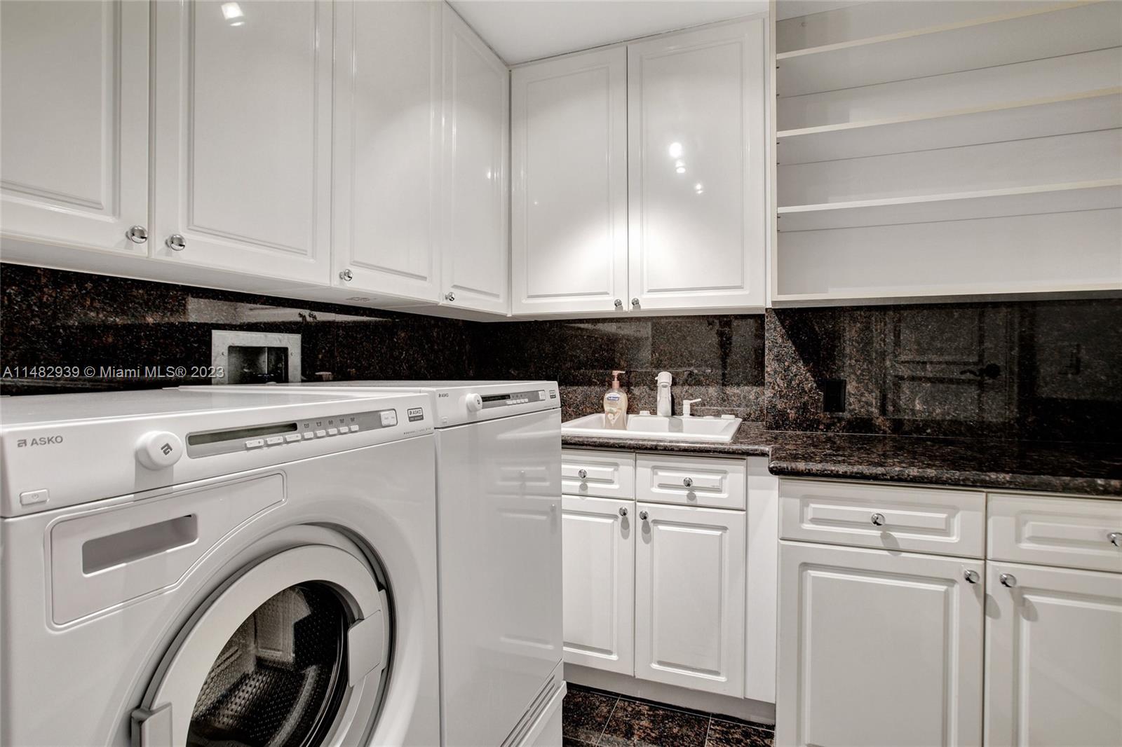 RENAISSANCE ON THE OCEAN - Residential Lease