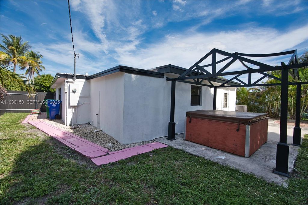 Photo of 6424 SW 20th St, Miramar, FL 33023 (MLS # A11930158)